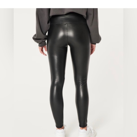 Hollister faux leather women’s leggings. Ultra high rise. - Picture 2 of 6